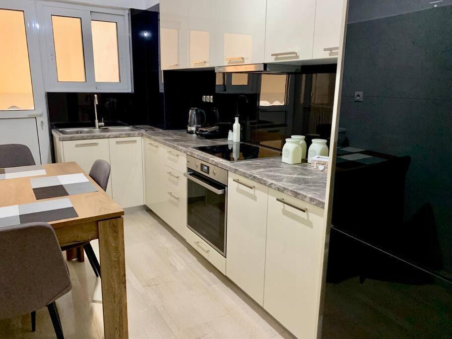 Alexa'S Downtown Apartment Αθήνα Εξωτερικό φωτογραφία
